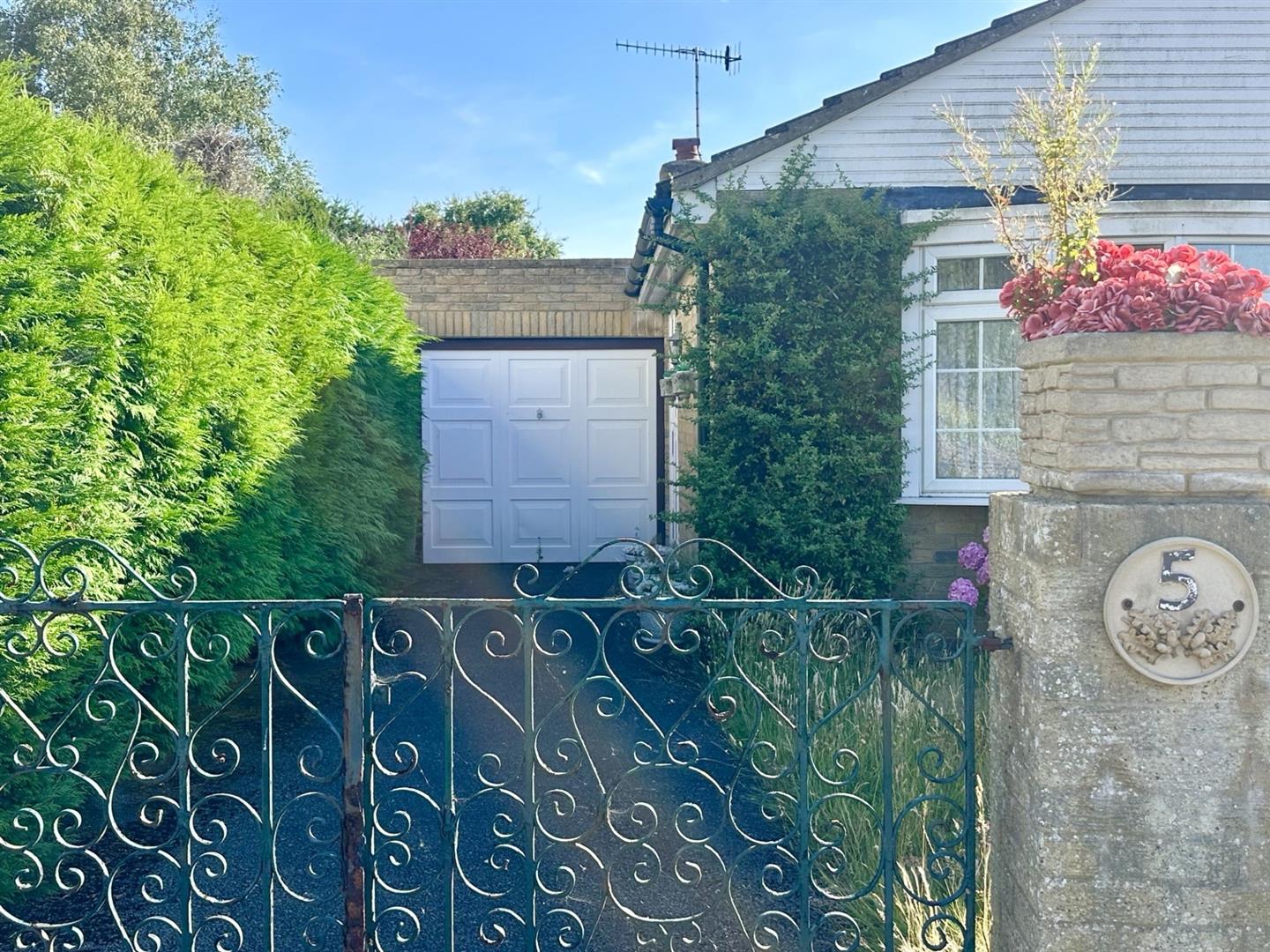 Sedlescombe Gardens, St. Leonards-On-Sea